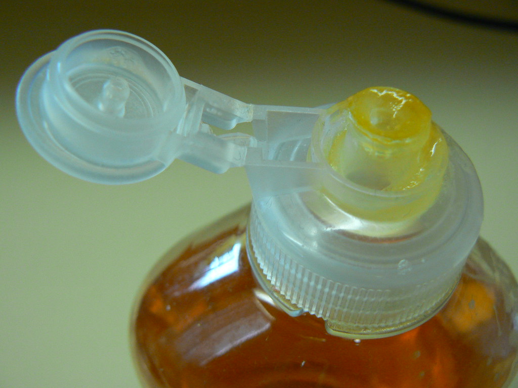 “Drivers urged to put washing up liquid in cars” – why you SHOULDN’T do it