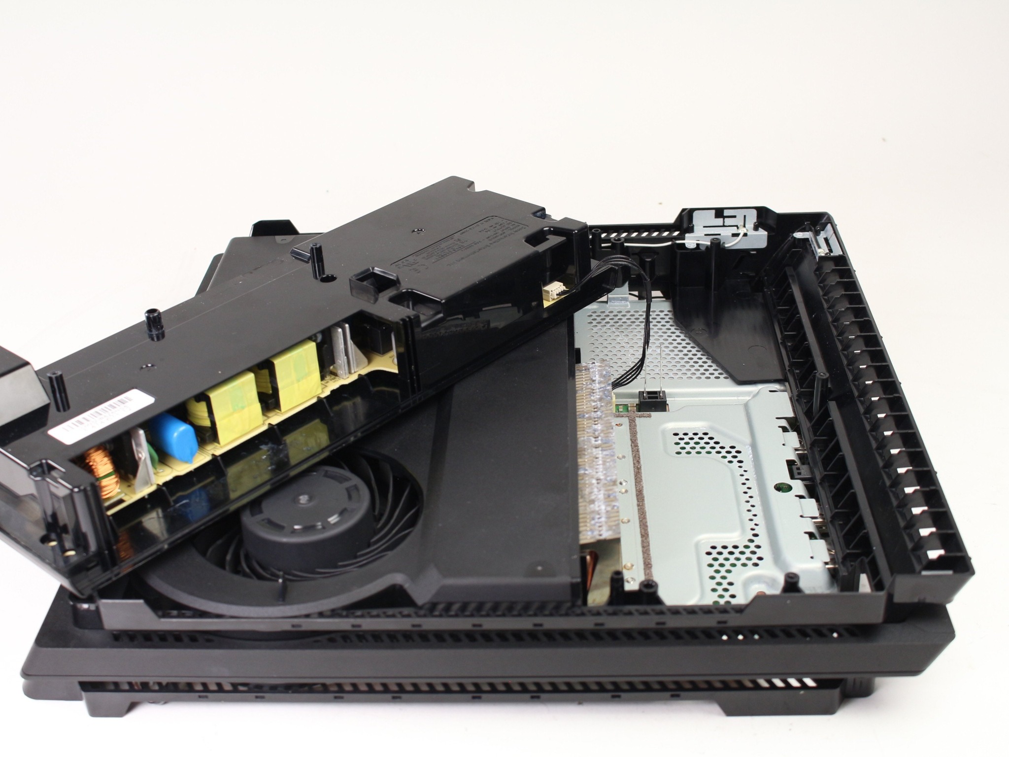 Cleaning a PS4 Pro: Visit to a Weird Planet Revisited